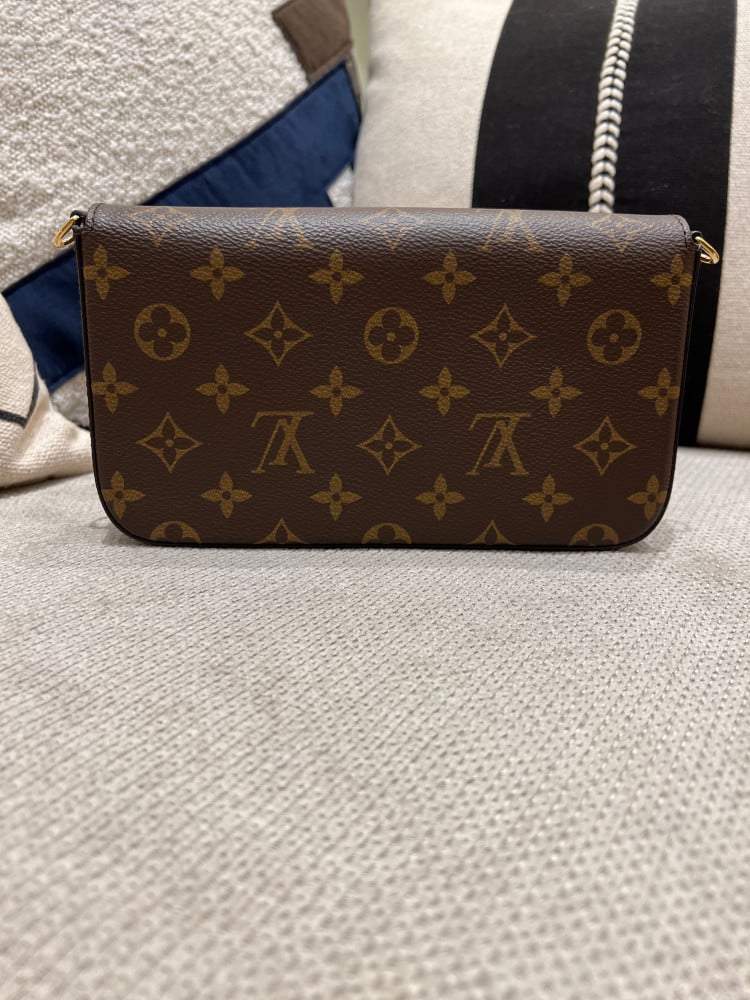 لوي فيتون POCHETTE FÉLICIE مقاس21cm