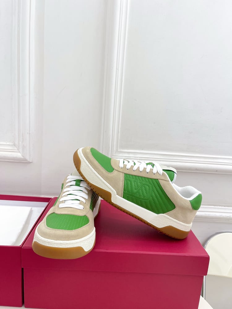 حذاء Valentino Garavani Upvillage Crosta باللون الأبيض/الأخضر