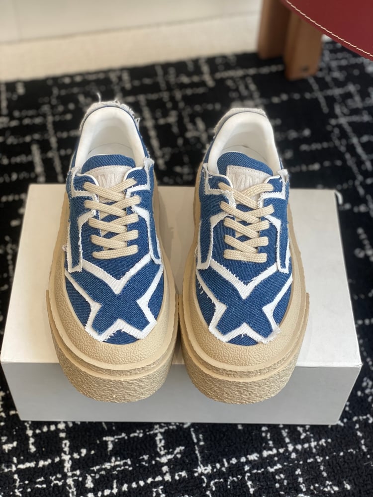 حذاء رياضي Maison Margiela ذو نعل سميك باللون الأزرق
