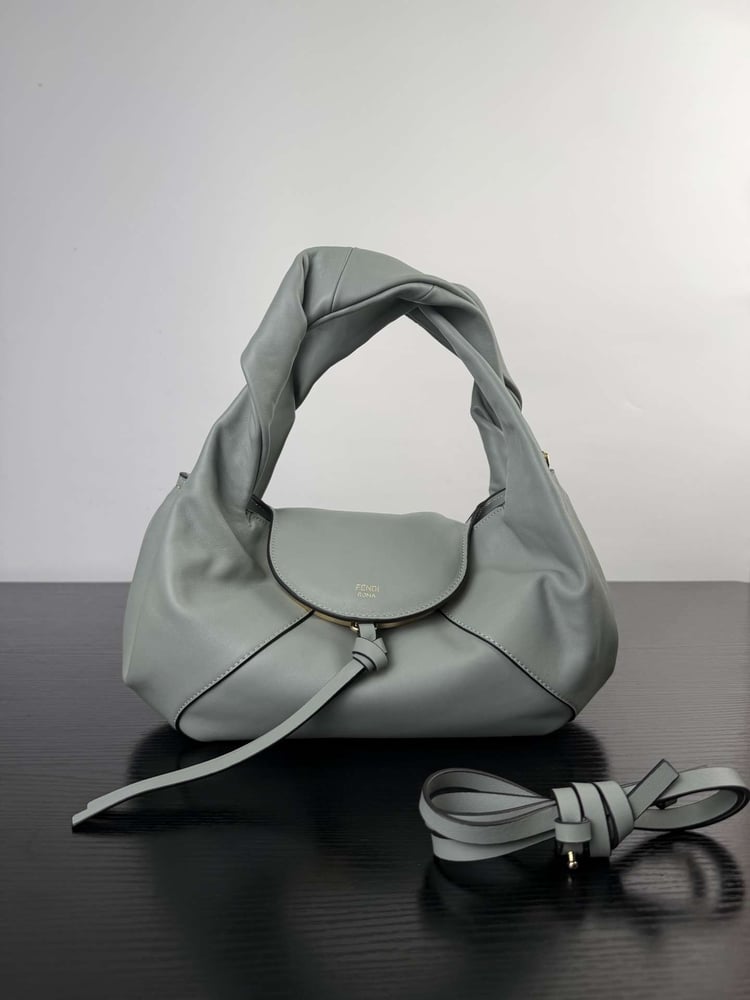 حقيبة Fendi Spy Bag