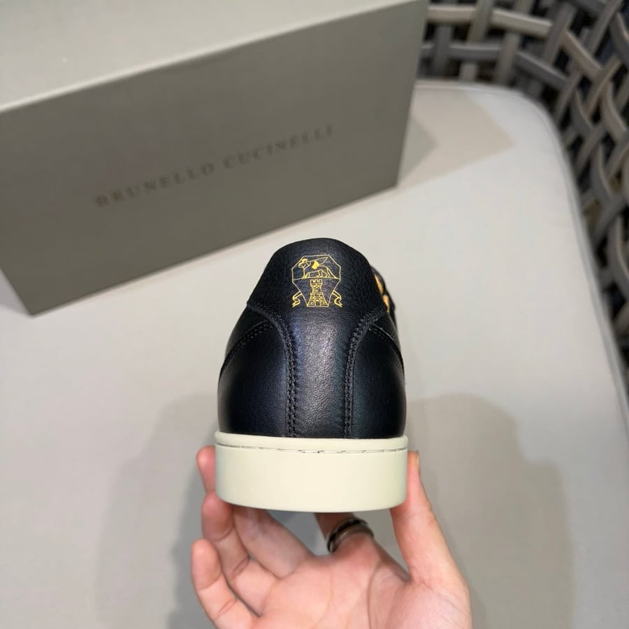 حذاء رياضي رجالي كاجوال جديد من Brunello Cucinelli