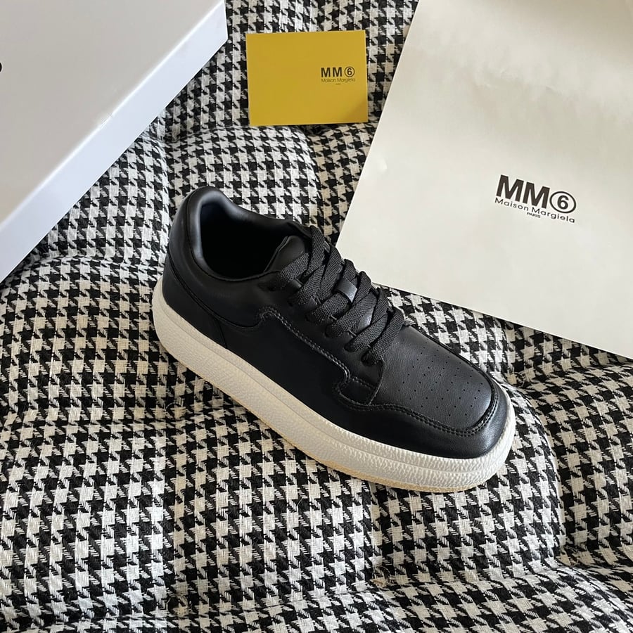 أحذية Maison Margiela رياضية من الجلد الطبيعي ذات مقدمة واسعة