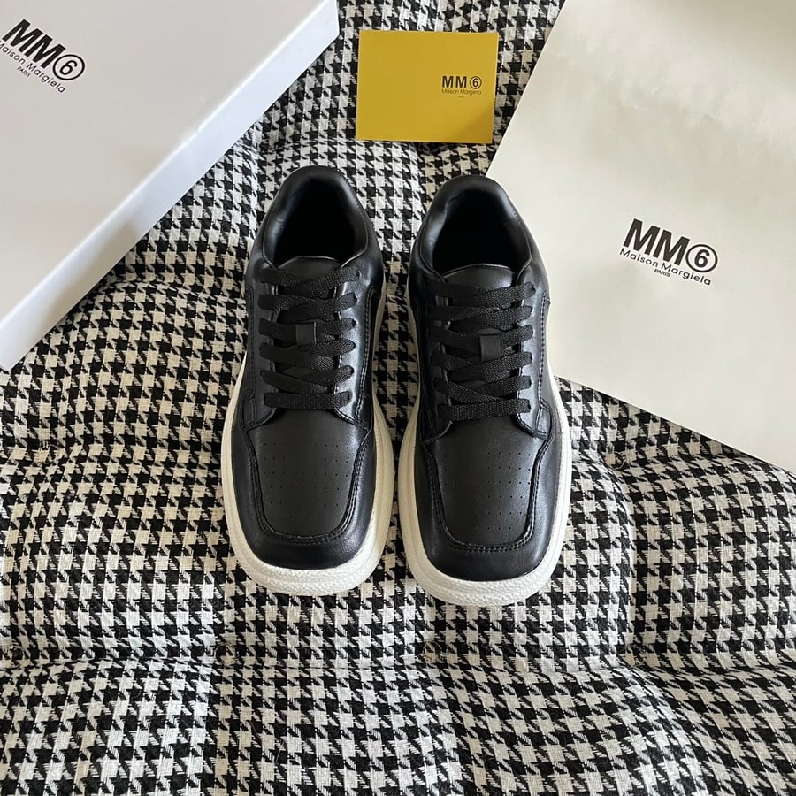 أحذية Maison Margiela رياضية من الجلد الطبيعي ذات مقدمة واسعة
