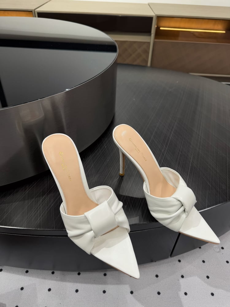 كعب Gianvito Rossi