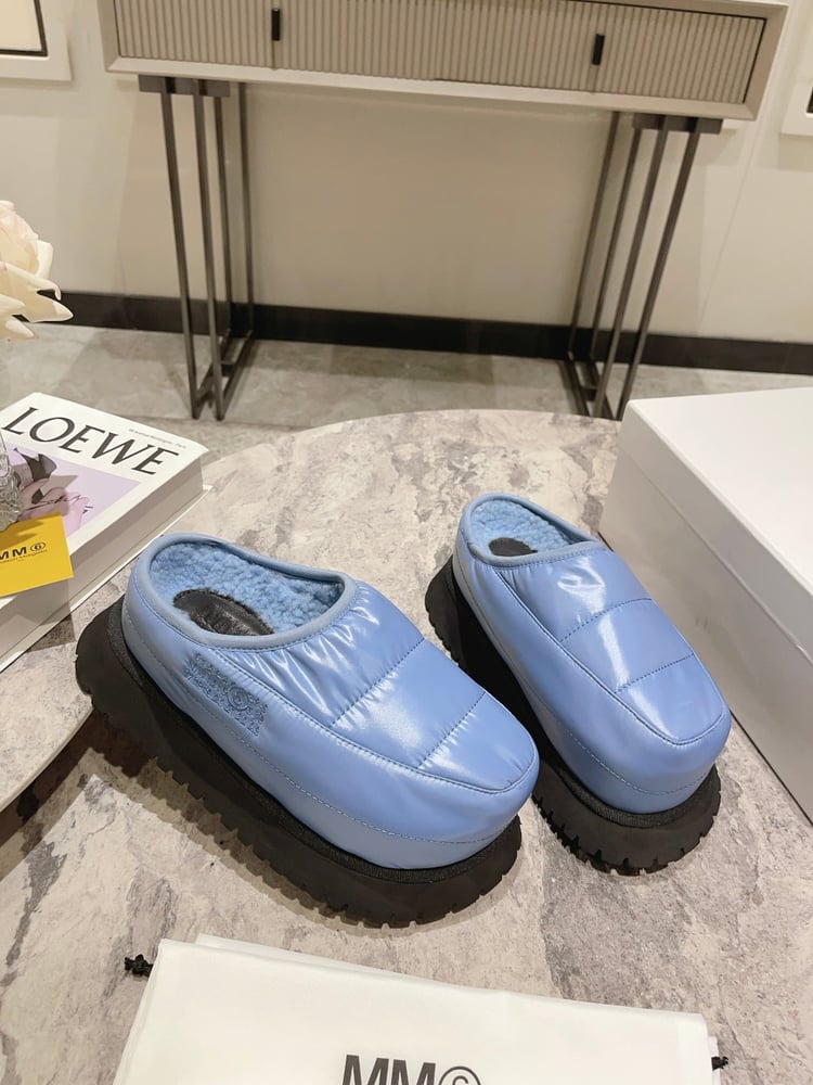 أحذية الثلج الجديدة Margiela ذات النعل السميك