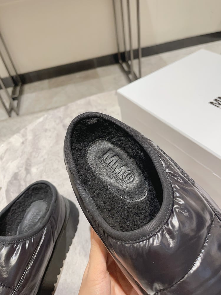 أحذية الثلج الجديدة Margiela ذات النعل السميك