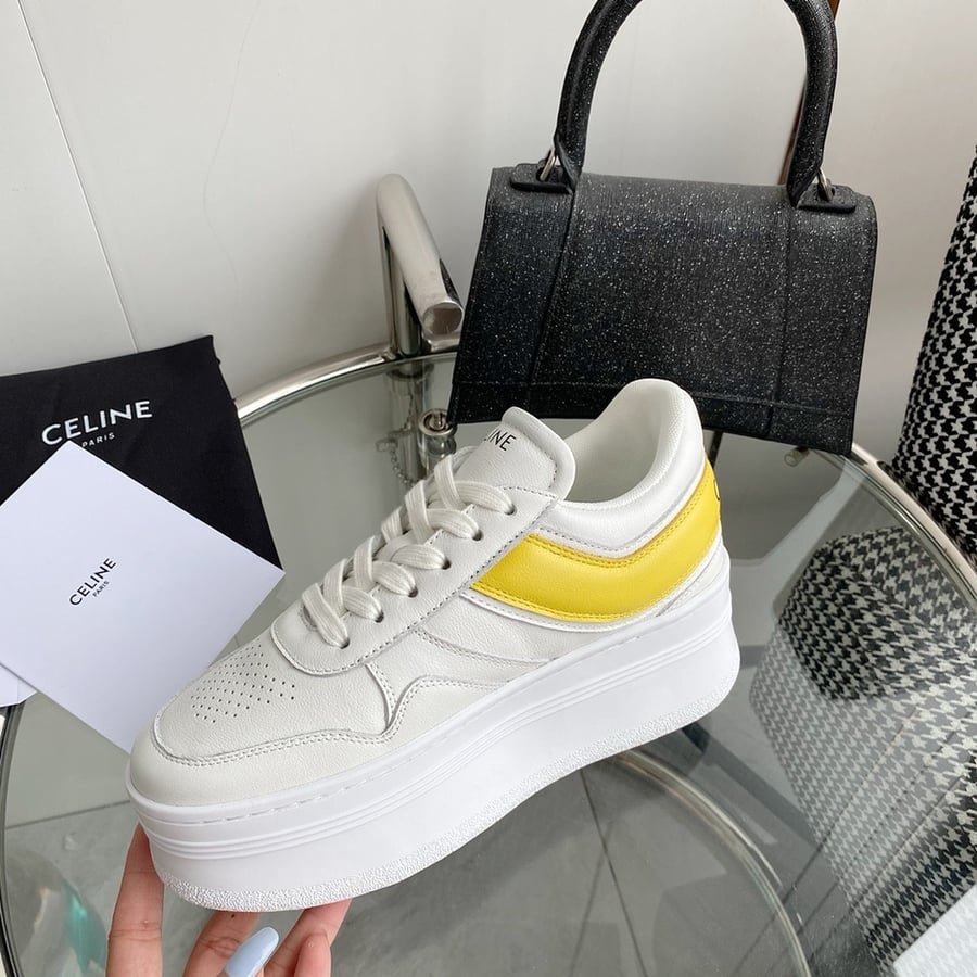 حذاء رياضي نسائي من Celine بشعار - خط أصفر