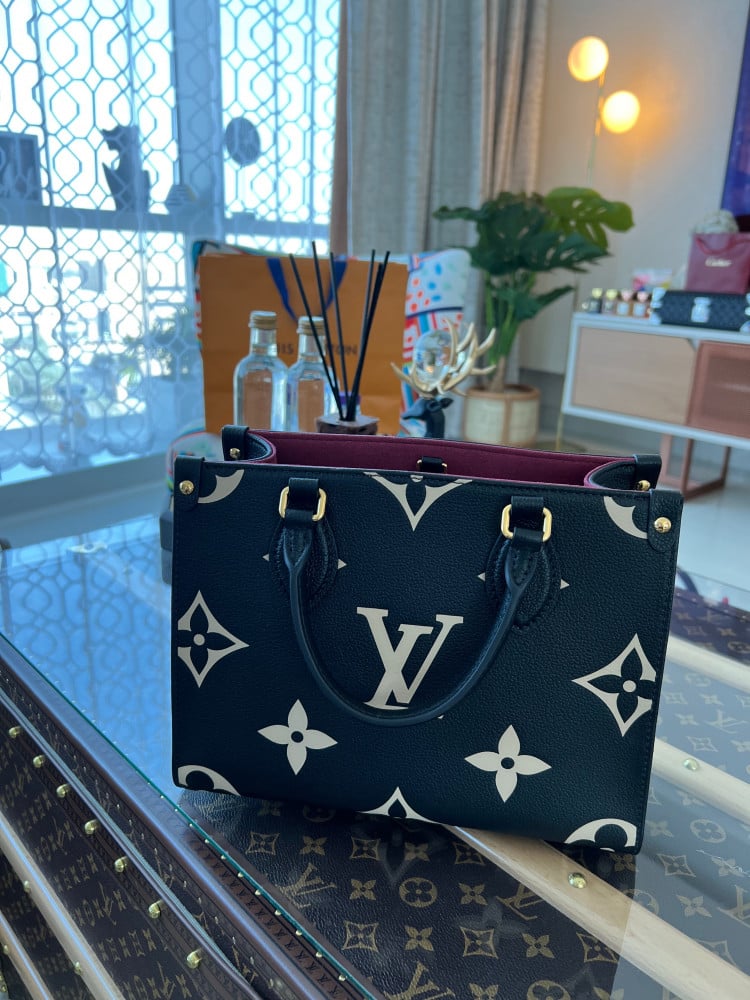 لوي فيتون ONTHEGO PM مقاس 25cm