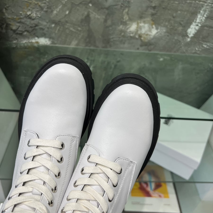 حذاء الكاحل Margiela بسحاب جانبي ورباط