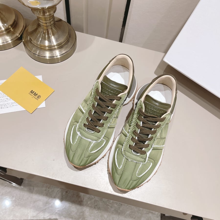 حذاء رياضي Maison Margiela مع بطانة مصنوعة من الجلد الأسترالي