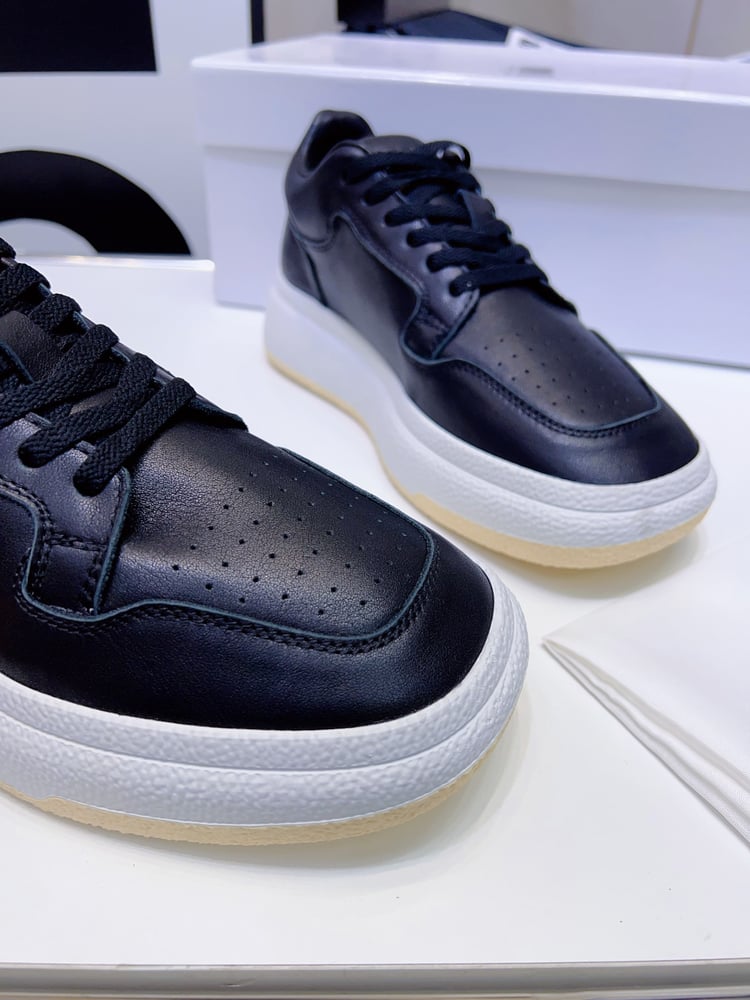 حذاء رياضي كاجوال Margiela MM6 جديد برأس مربع ومقعد سميك