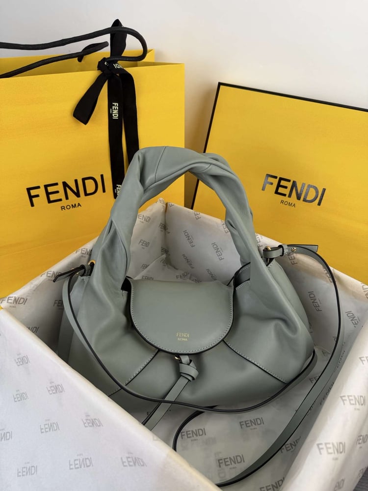حقيبة Fendi Spy Bag