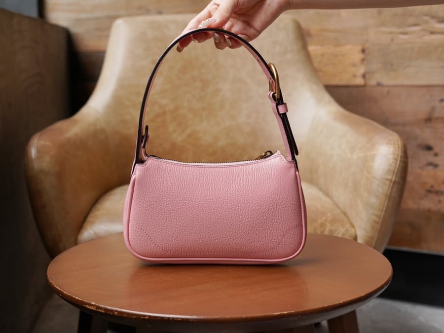 قوتشي Aphrodite مقاس 21cm