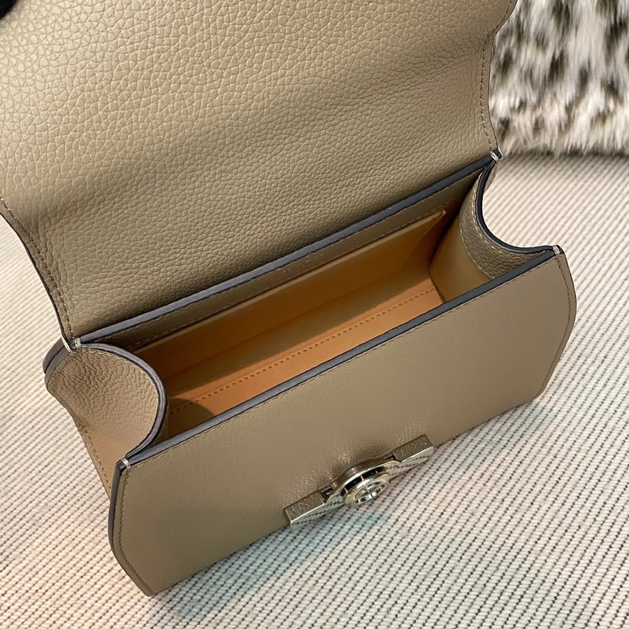 حقيبة Moynat ميني Rejane الكلاسيكية بلون رمادي