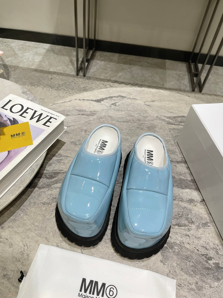 أحذية MM6 Margiela الجديدة ذات النعل السميك