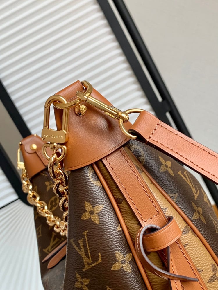 لوي فيتون LOOP HOBO مقاس38cm كبيرة