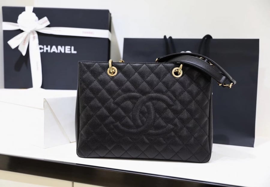 شانيل باق شوبنق مقاس 34cm