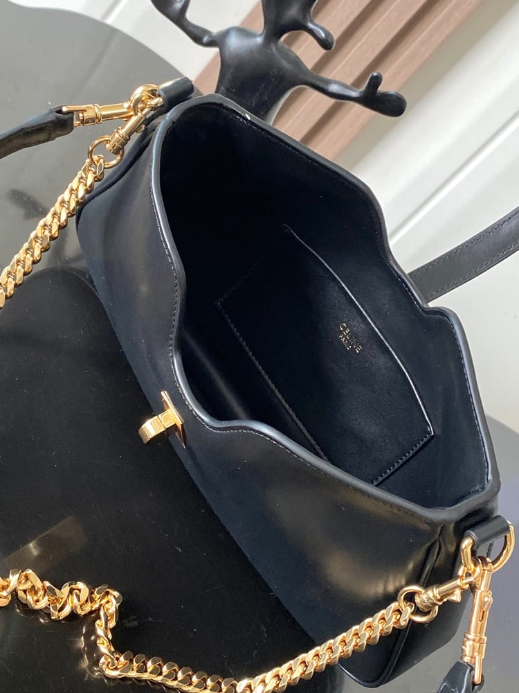 CELINE حقيبة كاميل الجديدة بلون اسود