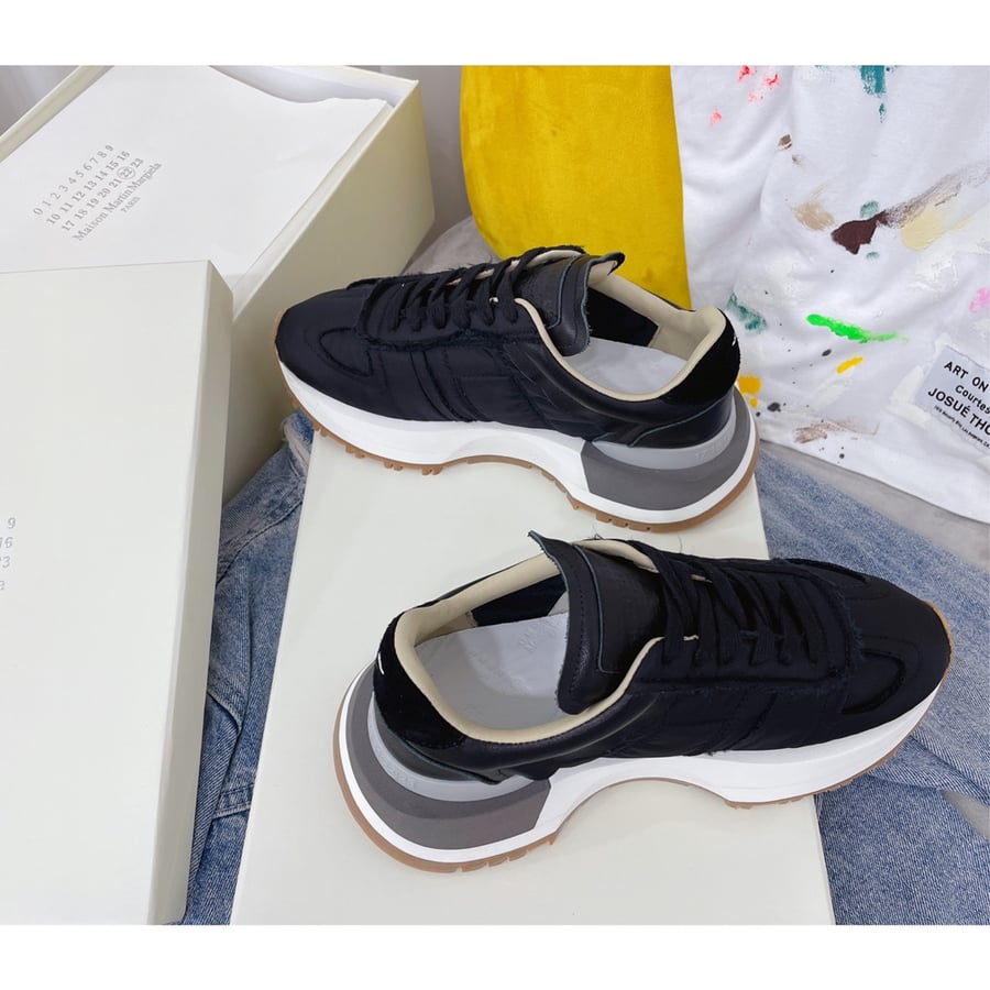 أحدث أحذية رياضية ريترو من Margiela