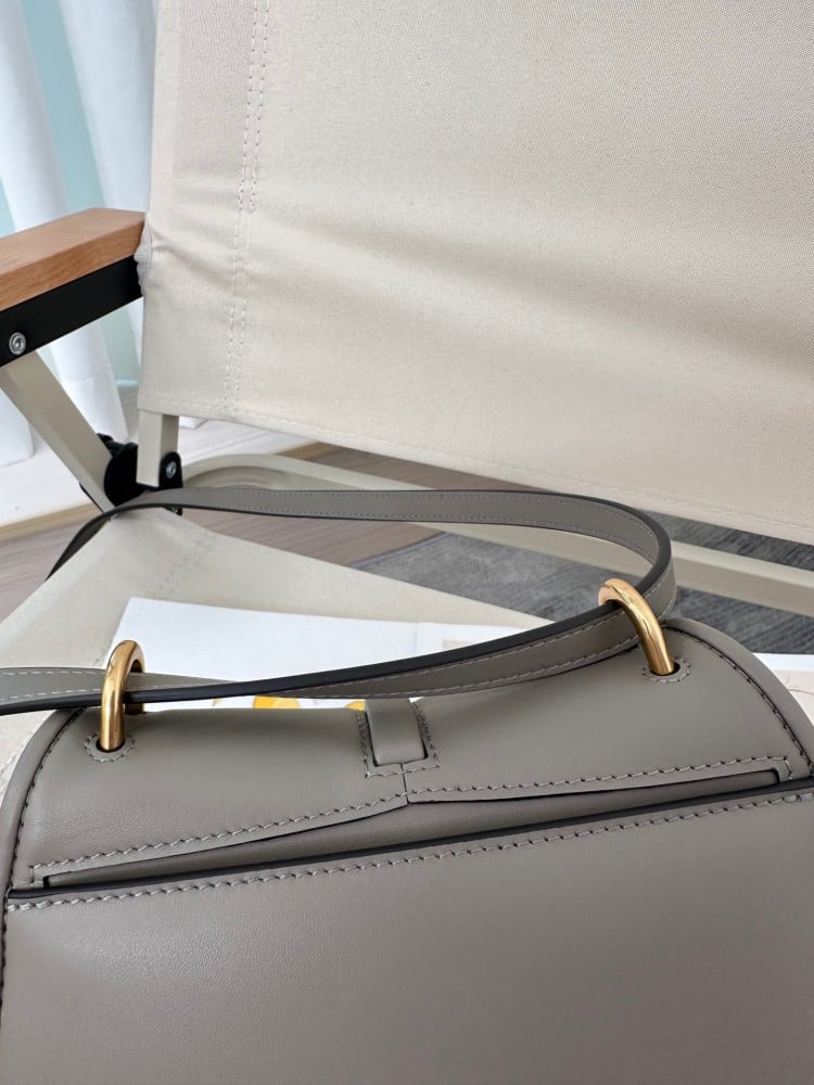 فندي C’mon Mini مقاس 21cm