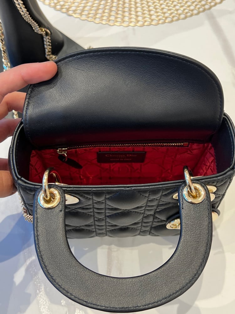ليدي ديور ميني سايز 17cm
