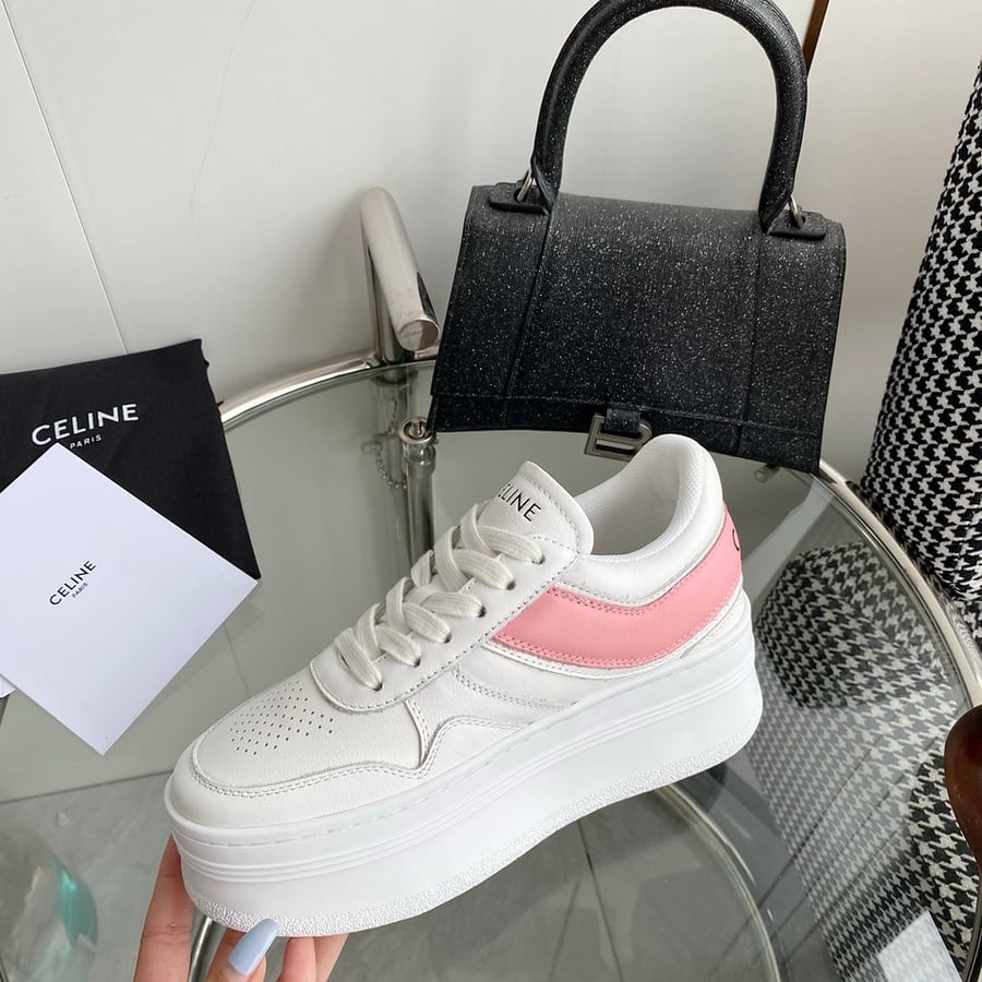 حذاء رياضي نسائي من Celine بشعار - خط وردي