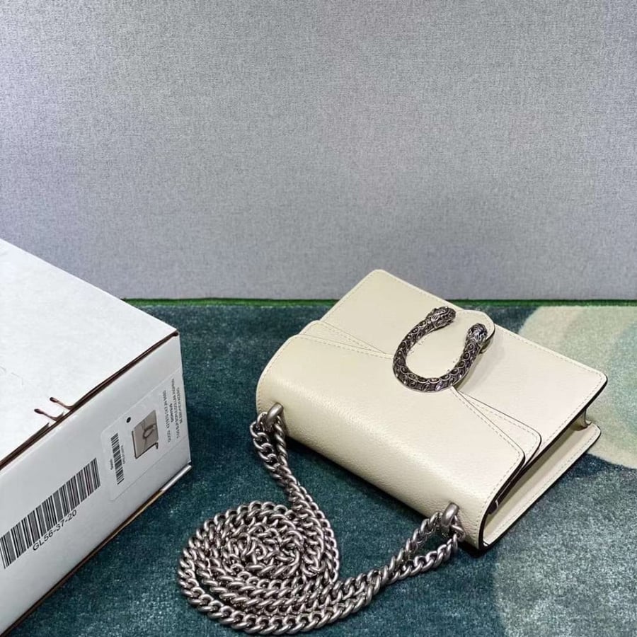 قوتشي ديونيسوس مقاس 20cm