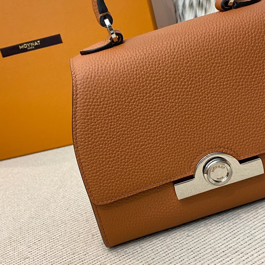 حقيبة Moynat ميني Rejane الكلاسيكية بلون القرفة