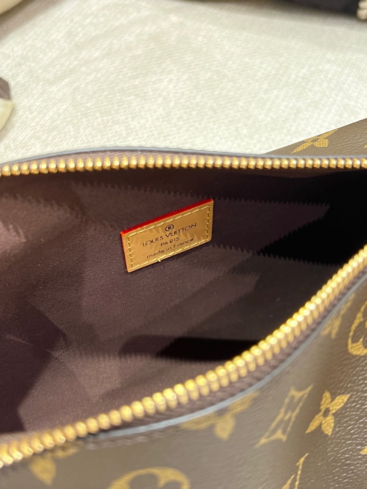 لوي فيتون SIDE TRUNK مقاس23.5cm