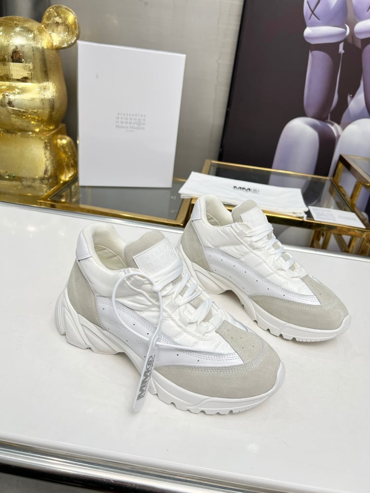 حذاء رياضي كلاسيكي كاجوال من Maison Margiela