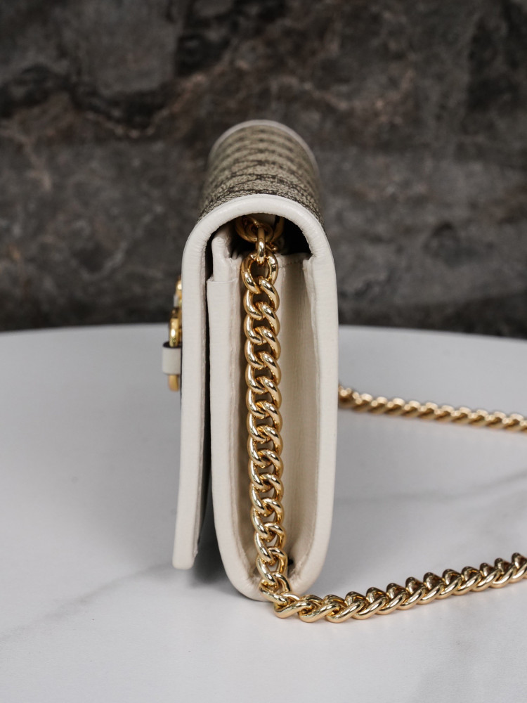 قوتشي كروس مقاس 19cm