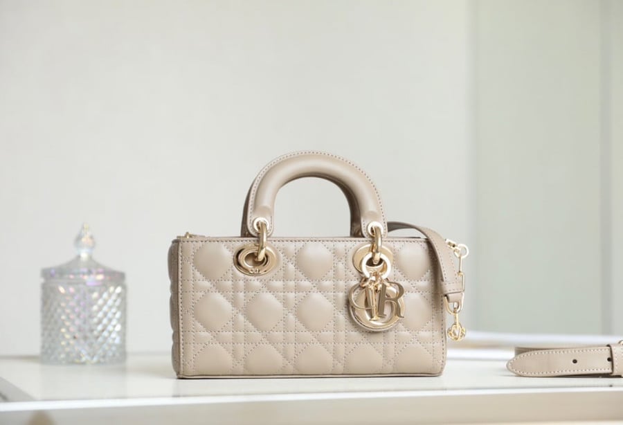 ديور جوي مقاس 22cm