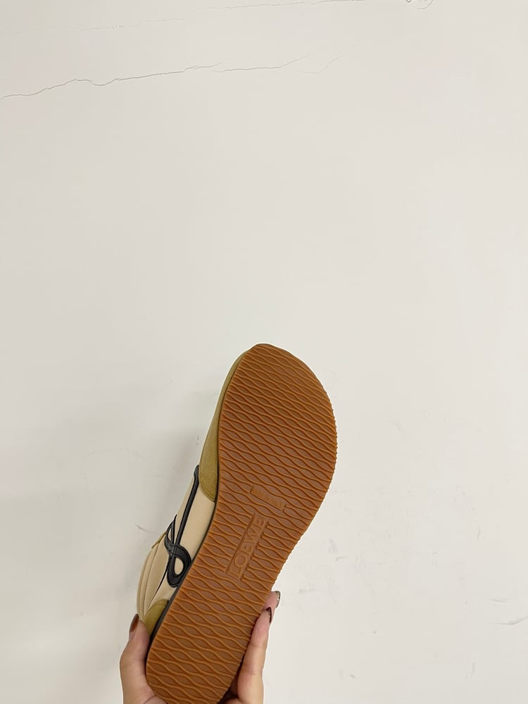 حذاء Loewe New Retro High Top باللون البني