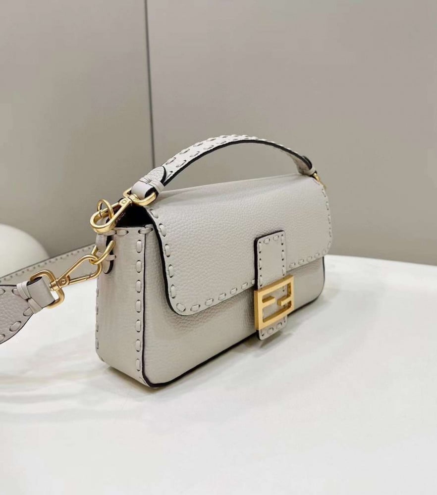 فندي باغيت مقاس 27cm