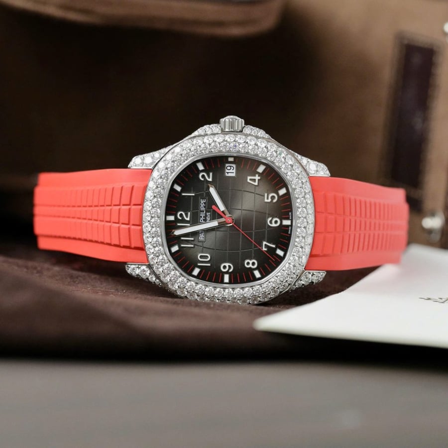 Patek Philippe aquanaut 5167 rep  custom moissanite diamonds red rubber strap 40mm