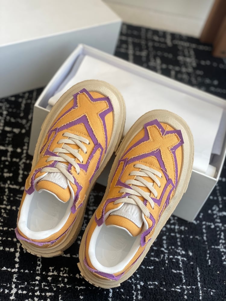 حذاء رياضي Maison Margiela ذو نعل سميك باللون البرتقالي
