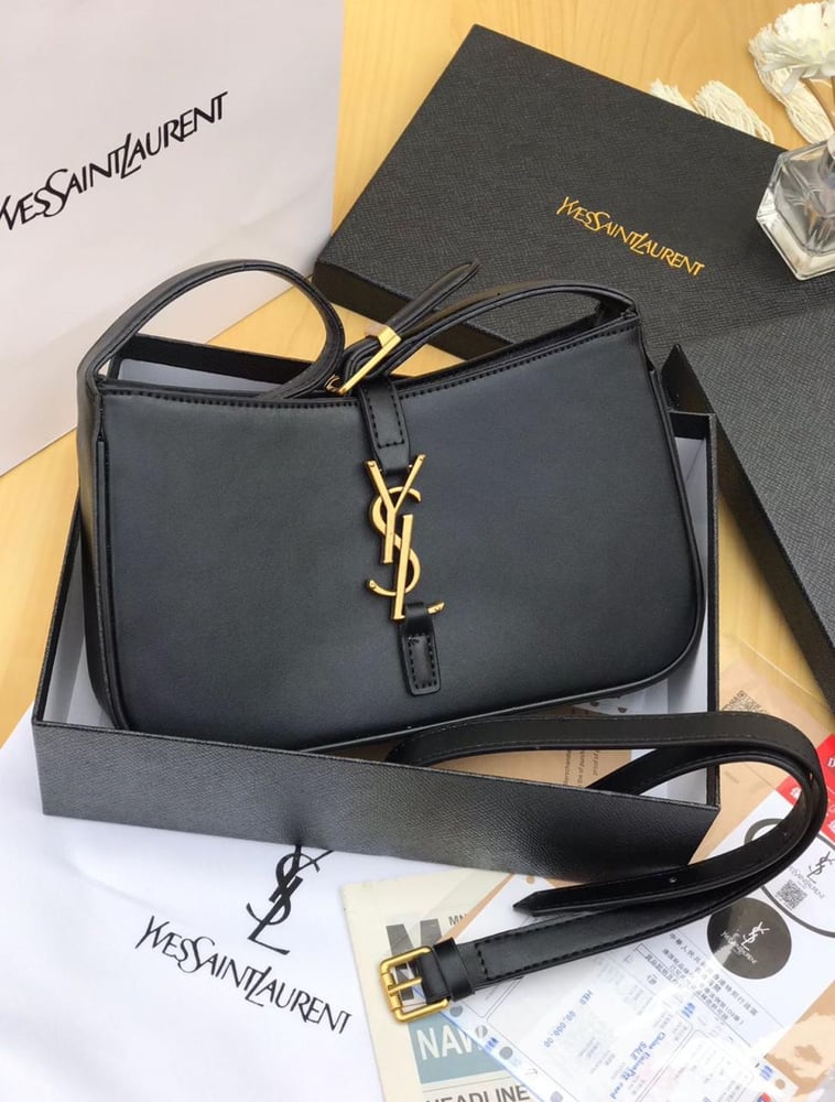 شنط  و حقائب ماركة SAINT LAURENT