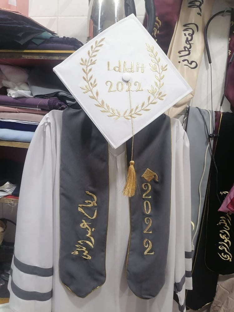 عباية تخرج كريب تفصيل حسب الطلب