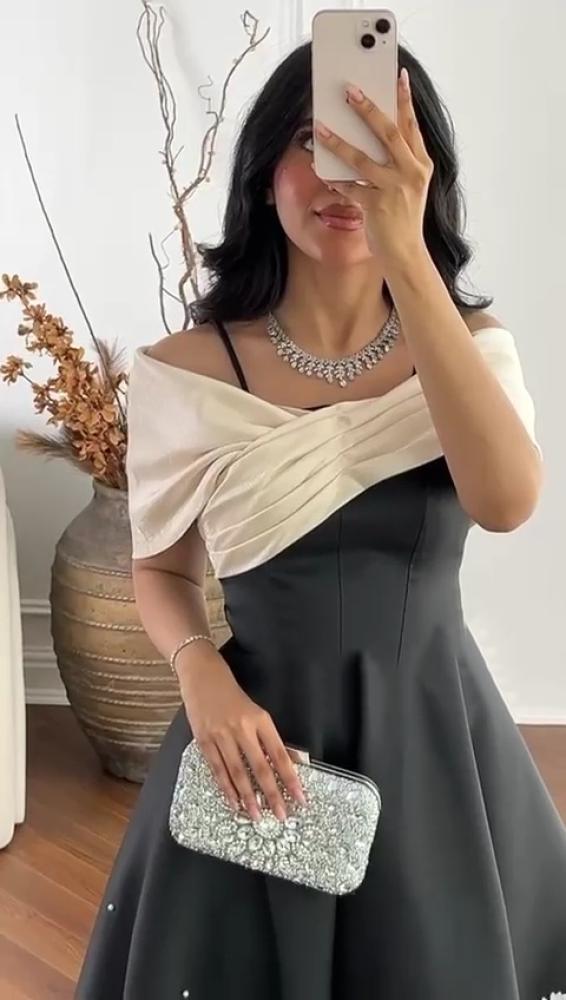فستان نسائي