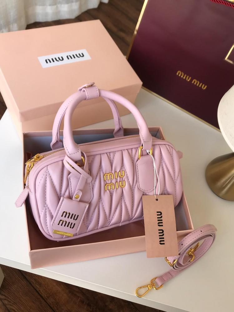 شنط كوتش شنطه شنطة COACH