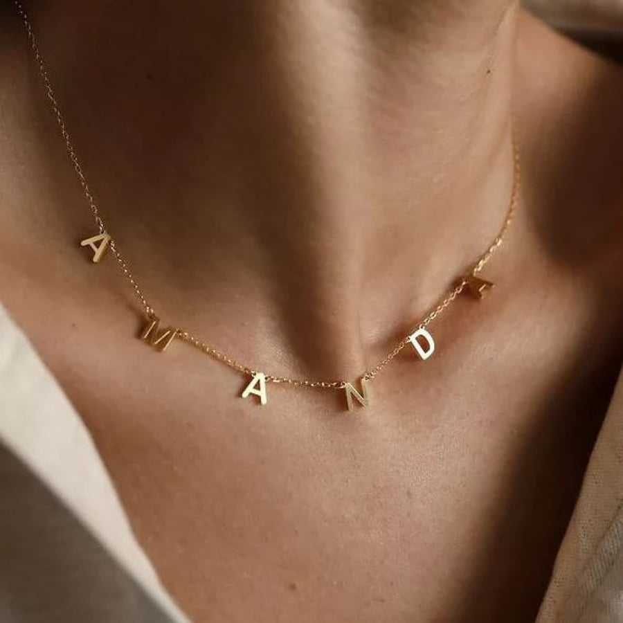 سلسال بتصميم احرف الاسم حسب الطلب