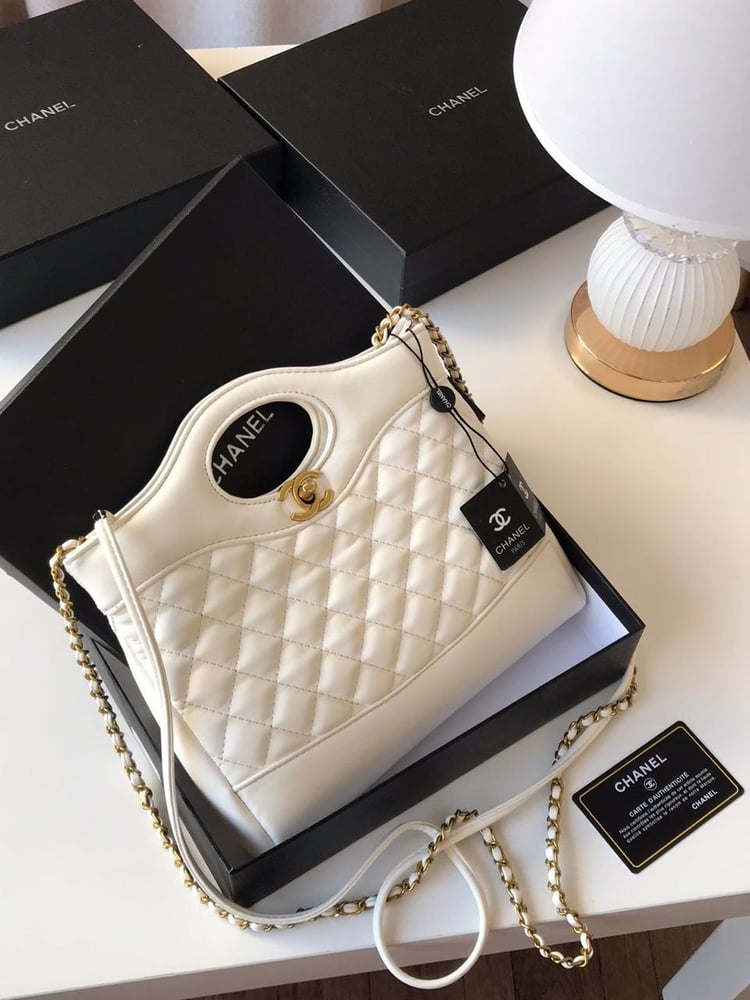 شنط  و حقائب ماركة شانل CHANEL
