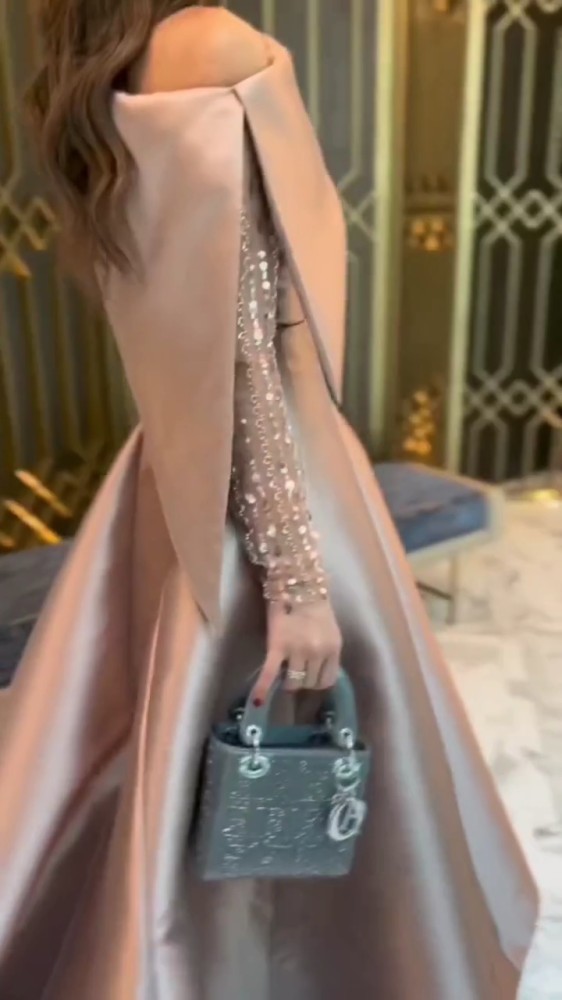 فستان نسائي سهرات فساتين عقد فساتين سهرة فساتين مناسبات