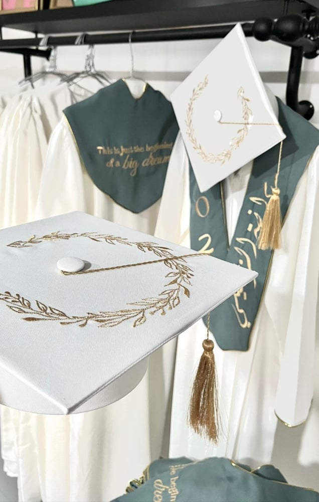 عباية تخرج بالاسم تفصيل حسب الطلب  عبايات تخرج 2026