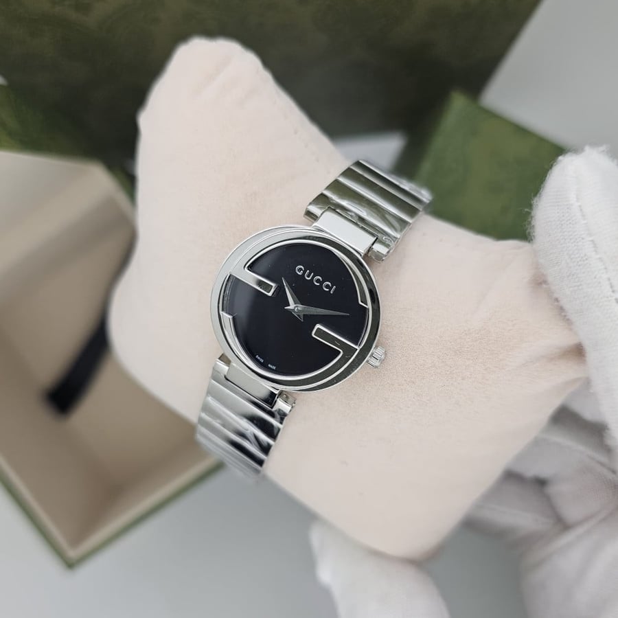 Gucci watch including accessories master