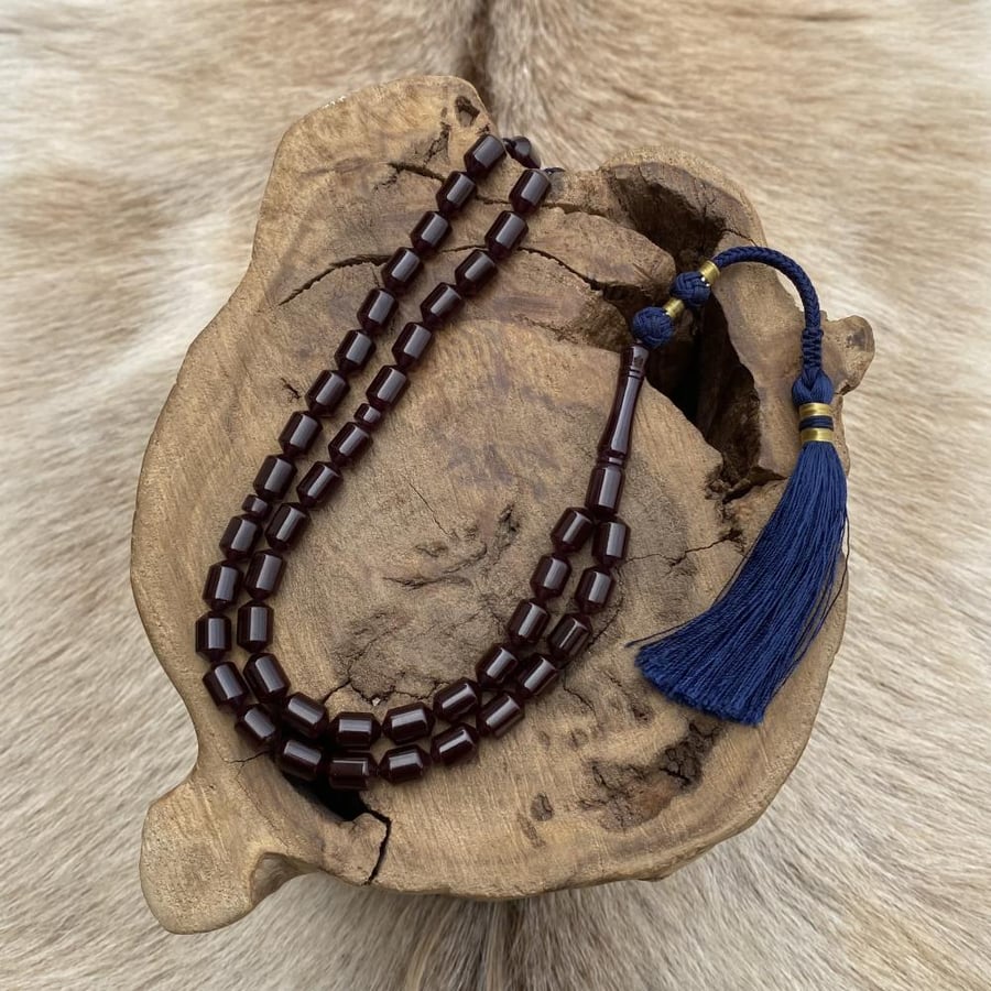 Saffron-colored prayer beads - Karkousha