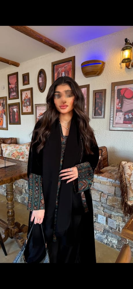 عبايه دلال  الهبه كشميري موديل قيطان