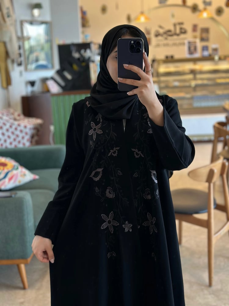عبايه قصه بليزر تطريز