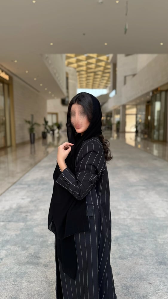 بليزر قماش لينن اسود مخطط عريض