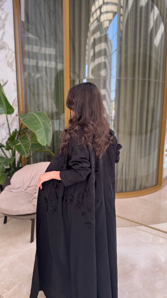 عبايه نجلاء تطريز كمبيوتر لون اسود